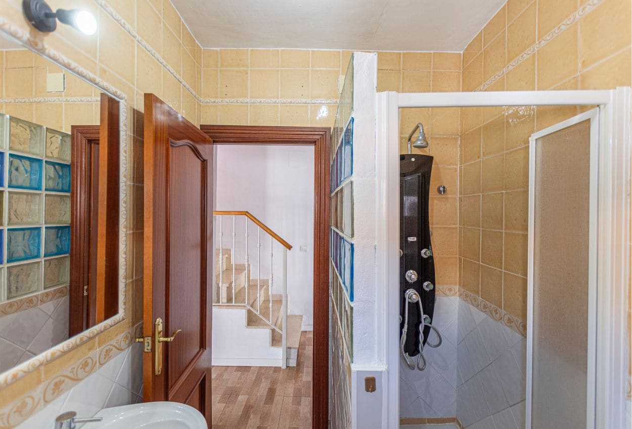 Casa adosada reformada en Alhaurín de la Torre — foto 15