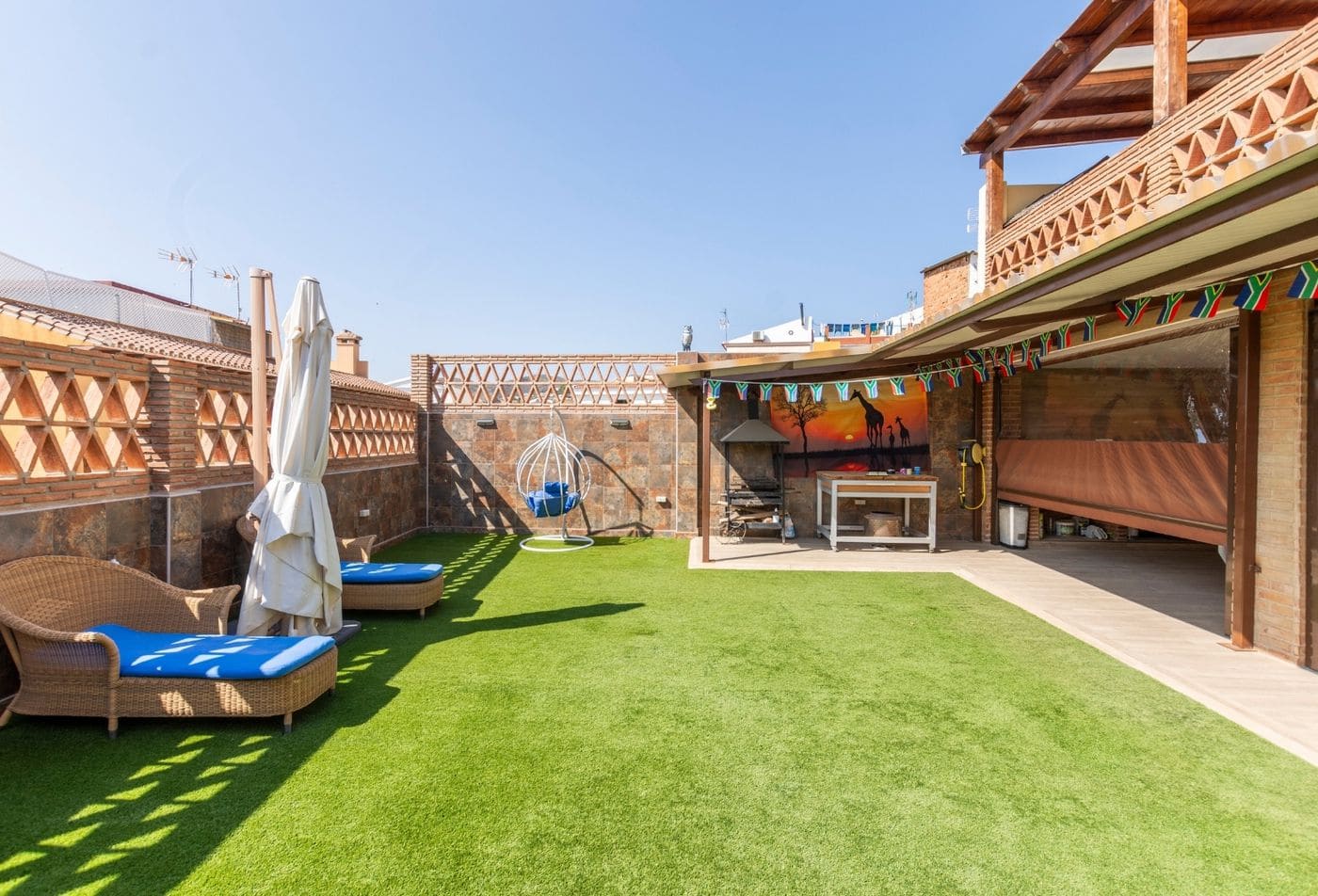 Chalet con nave multifuncional en Puerto de la Torre — foto 2